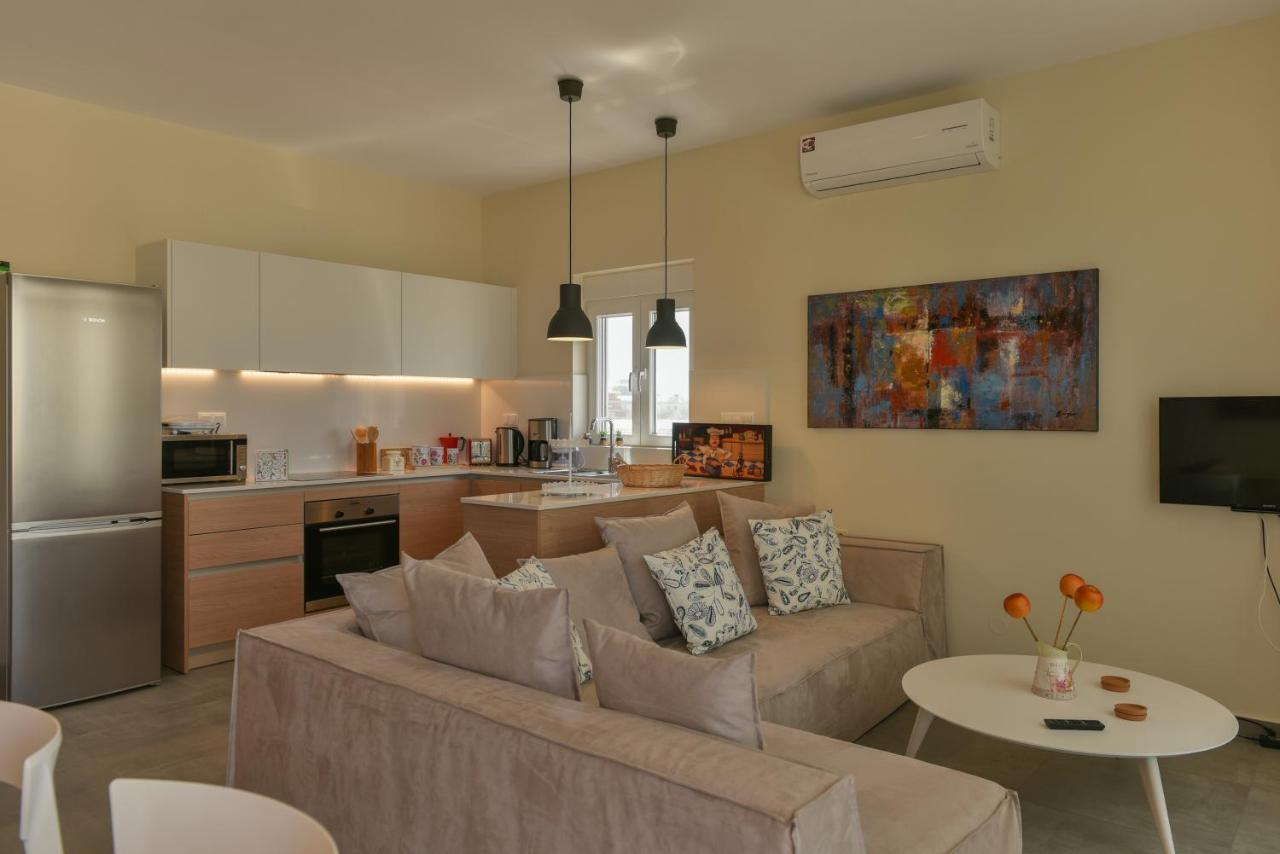 Thetis Beach Suites Kokkinos Pirgos Ngoại thất bức ảnh
