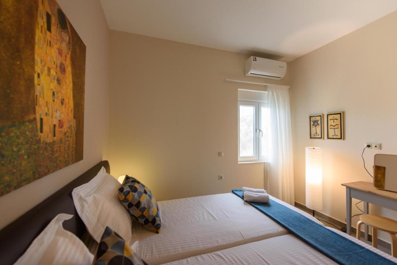 Thetis Beach Suites Kokkinos Pirgos Ngoại thất bức ảnh