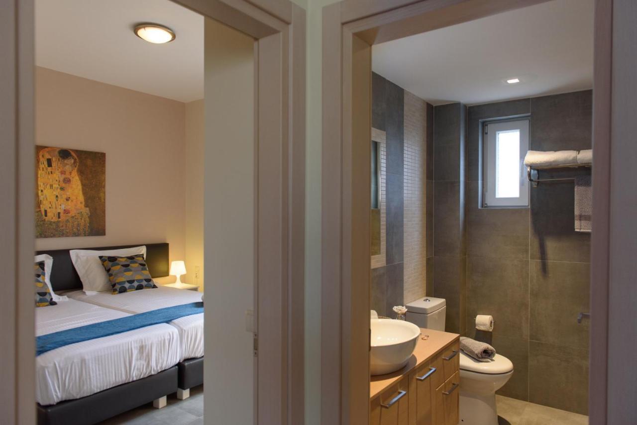Thetis Beach Suites Kokkinos Pirgos Ngoại thất bức ảnh