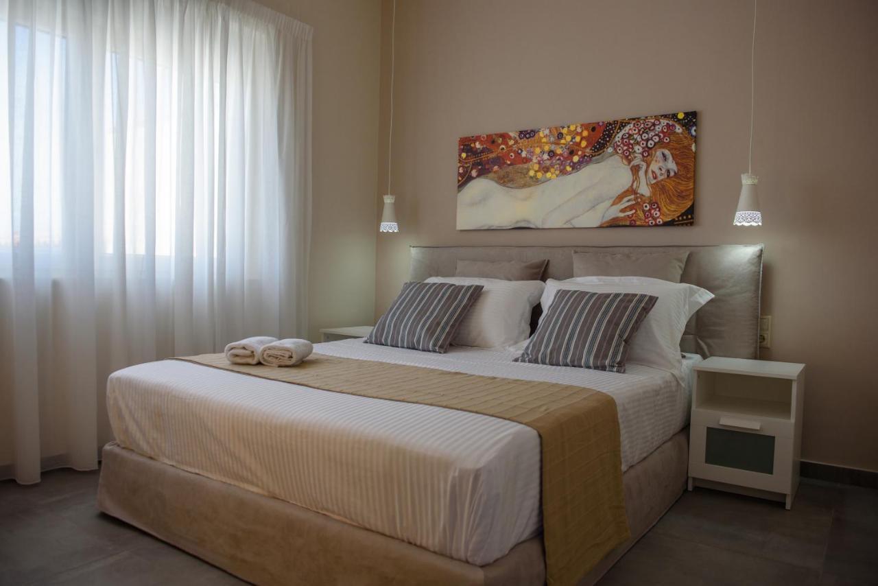 Thetis Beach Suites Kokkinos Pirgos Ngoại thất bức ảnh